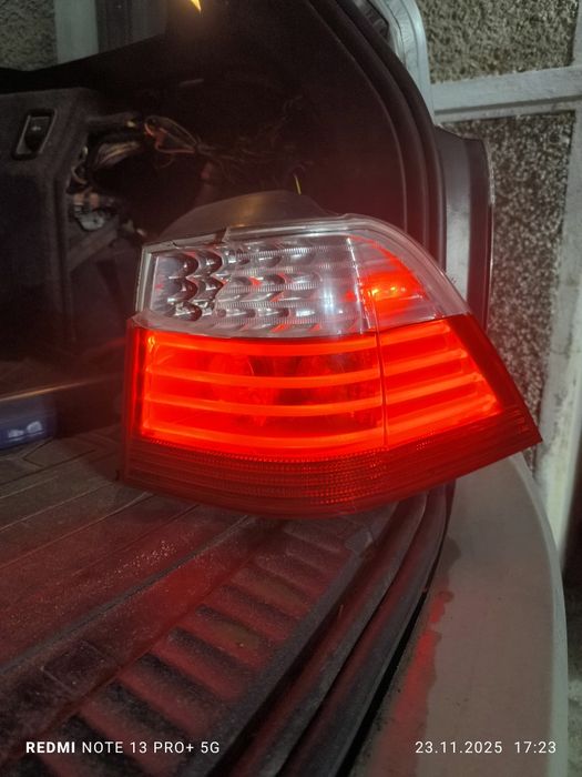 Десен стоп за БМВ е61 фейс, работещ, счупен външно