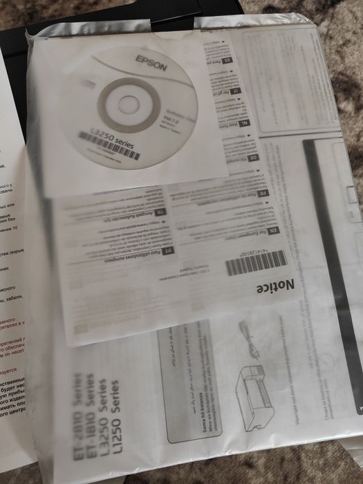 Продам цветной принтер Epson 3251