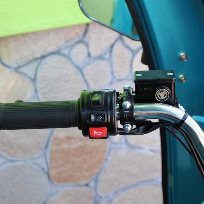 Електрическа Селскостопанска Триколка с Покрив 2000W Maxmotors