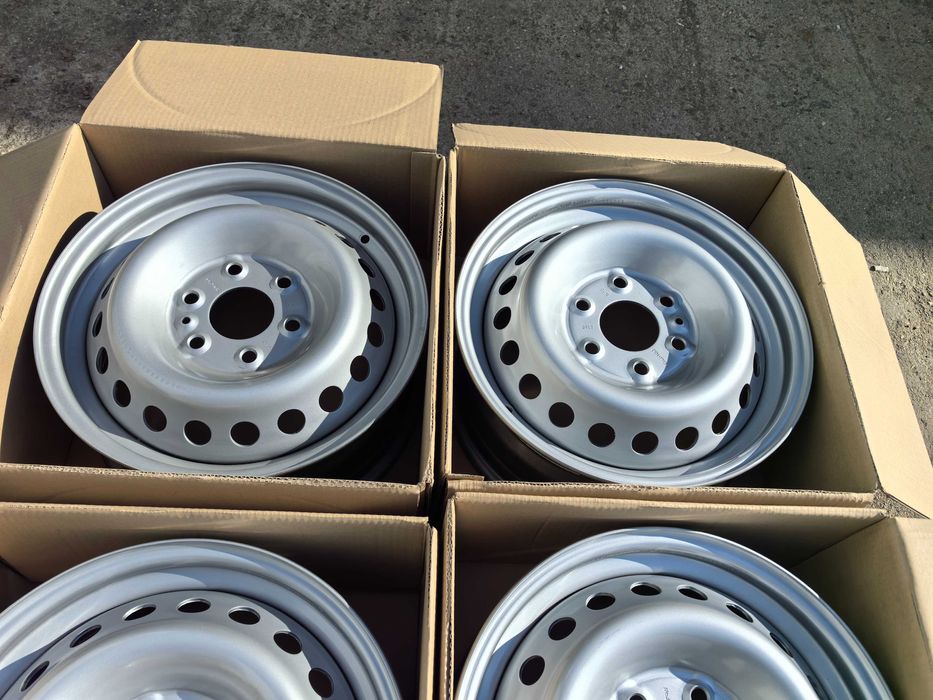 16 цола 6 х 125 мм Ивеко Дейли - Чисто нови