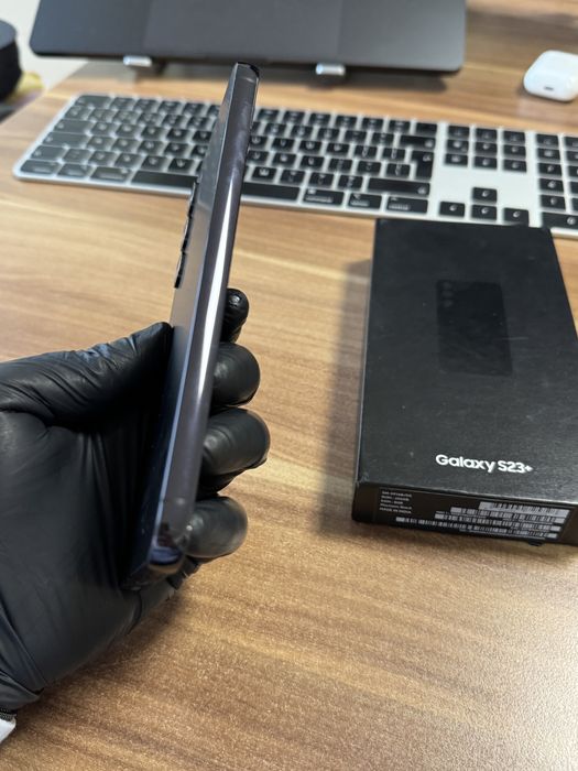 Samsung Galaxy S23 plus / 256 GB / 8 Gb RAM / Black / Nou |