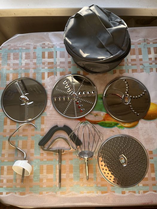 Продам кухонный комбайн