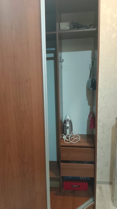 Продам шкаф угловой отличном состоянии