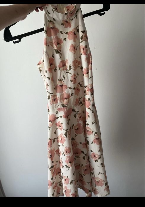 Брендовое цветочное платье PARTY21