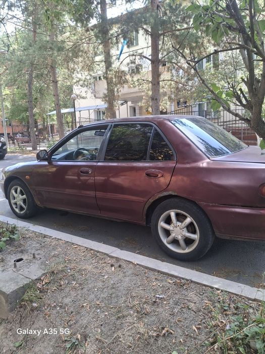Митсубиси Лансер