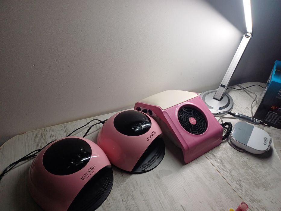 Set complet manichiură profesional – lămpi Luxorise, freză, aspirator