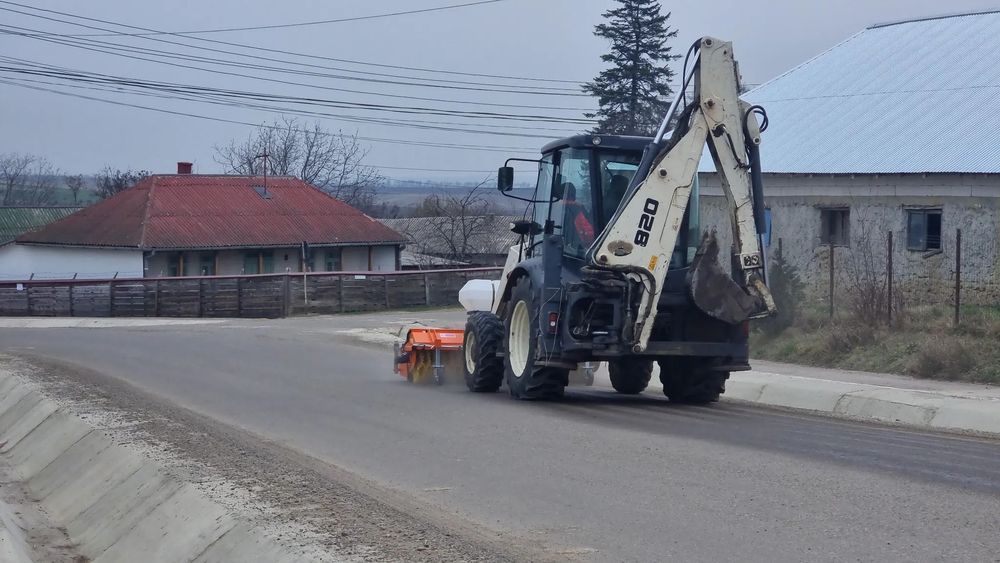 Perie asfalt cu colector si sistem stropire 200 cm