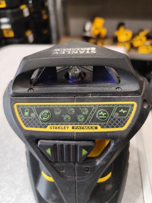 Лазерен нивелир Стенли Stanley FatMax X3G зелен лъч 3D