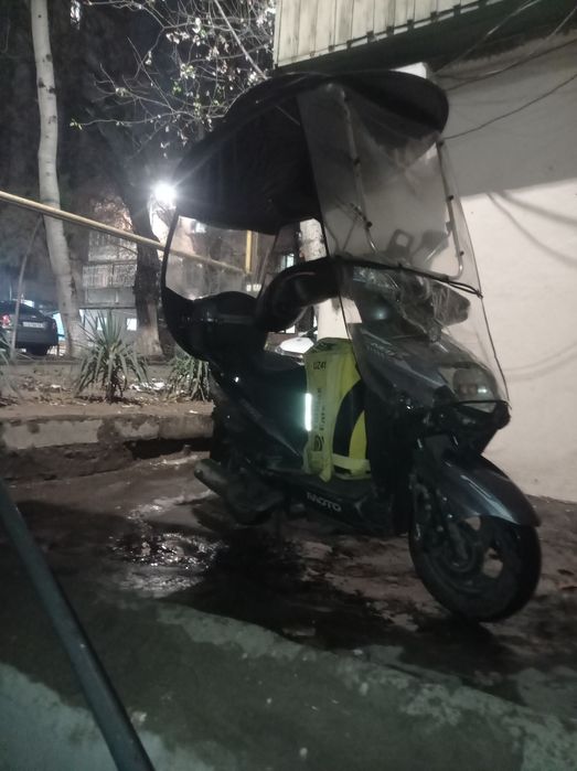 Скутер 125куб юриб турибди пробег 8000да котиб колган