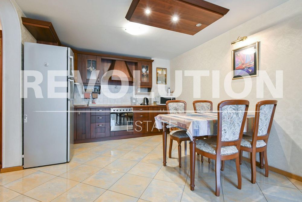 Дава се под наем Тристаен апартамент в София, Хиподрума - 88 кв.м за 800 € - Снимка #3