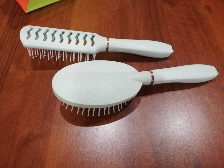 Четки за коса Standelli - 2 бр.