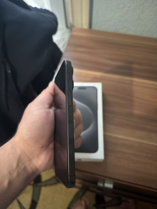 Продается Айфон 15 про макс 256