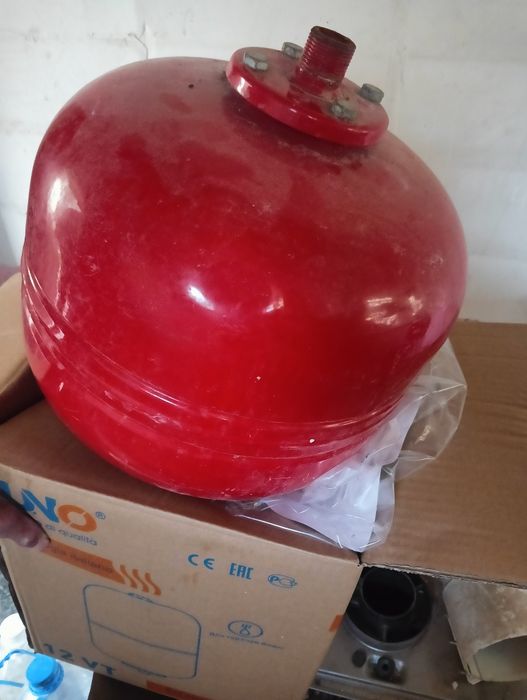 Расширительный бачок