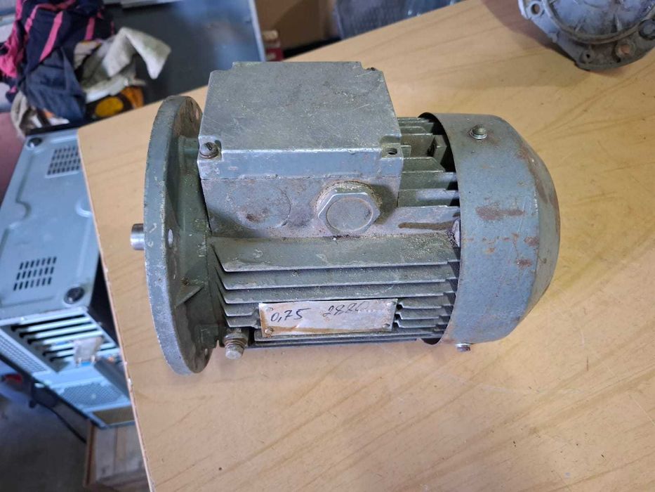 Электродвигатель 3 фазный