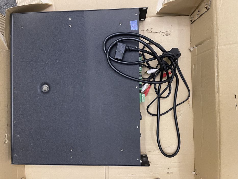 Аудио усилитель Electro-Voice PA 4150L