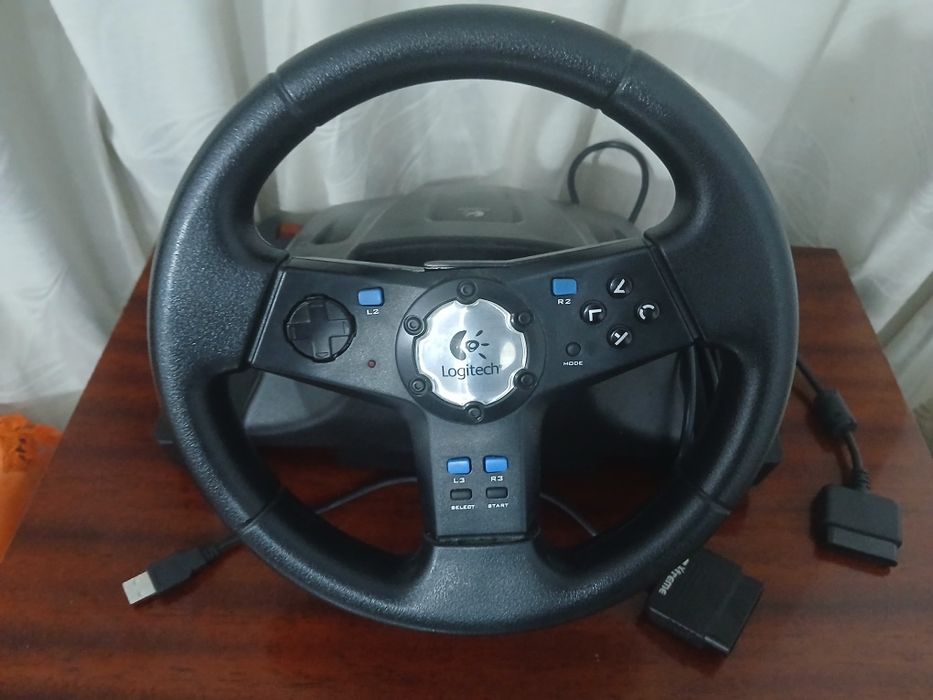 Volan Logitech PS2 cu Pedale și Adaptor PC