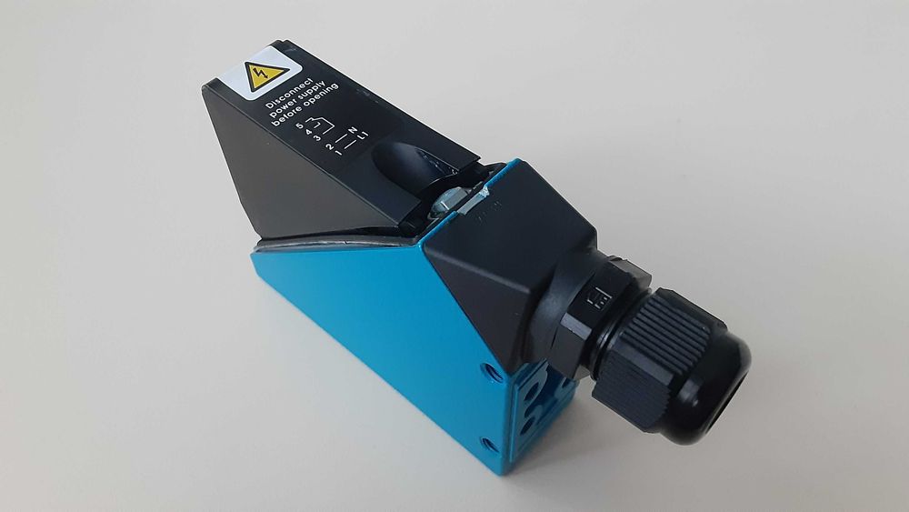 Senzor de proximitate cu infrarosu fotoelectric SICK WT24-2B210