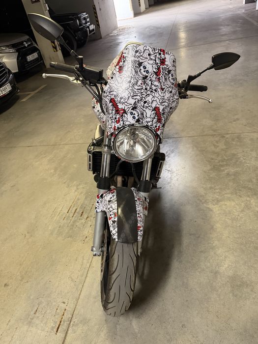 Honda hotnet 900