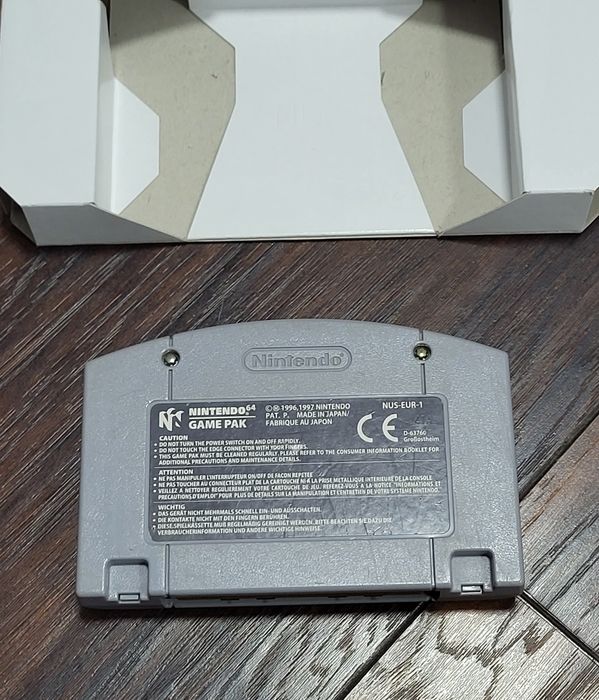 Joc Mario Kart 64 Collectable consola Nintendo 64  + cutie + statueta