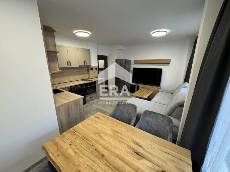 Продава се Тристаен апартамент в Варна, Погреби - 90 кв.м за 1723 €/кв.м - Снимка #5