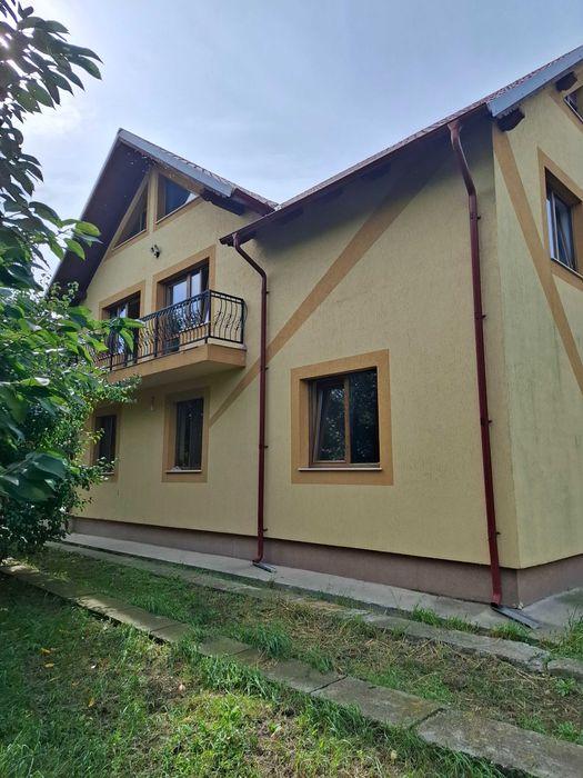 casa si teren de vanzare
