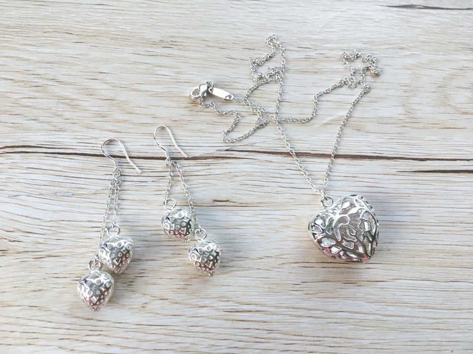 Сребърен комплект колие с обеци сърца, проба 925