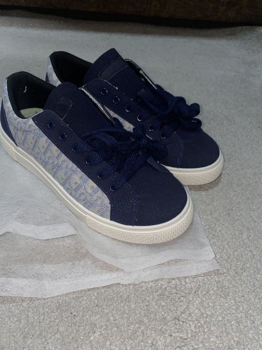Dior  крассовка.