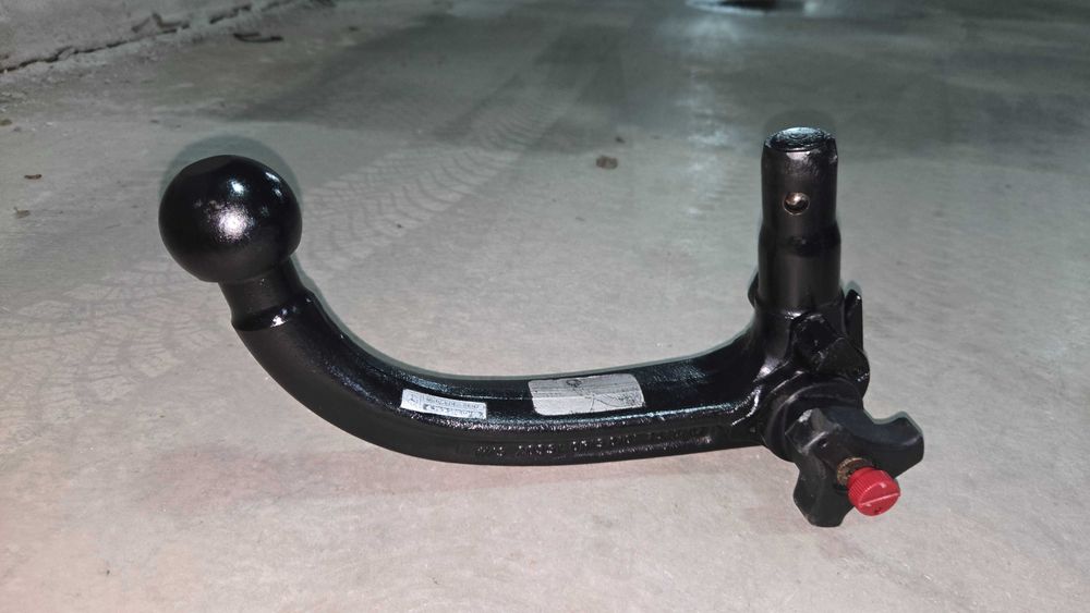 Теглич за Mercedes