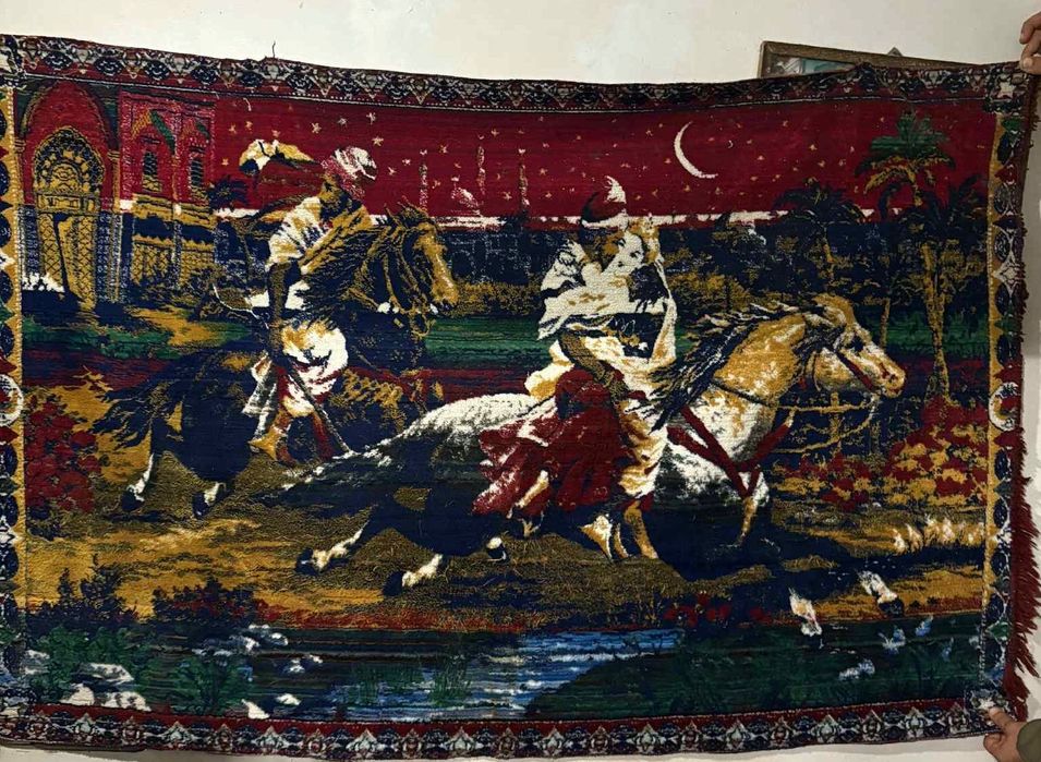 Vând Carpeta Răpirea din serai veche de peste 70 de ani