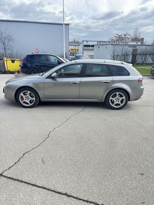 Алфа Ромео 159 2.4 200кс автомат НАПЪЛНО  ОБСЛУЖЕНА.