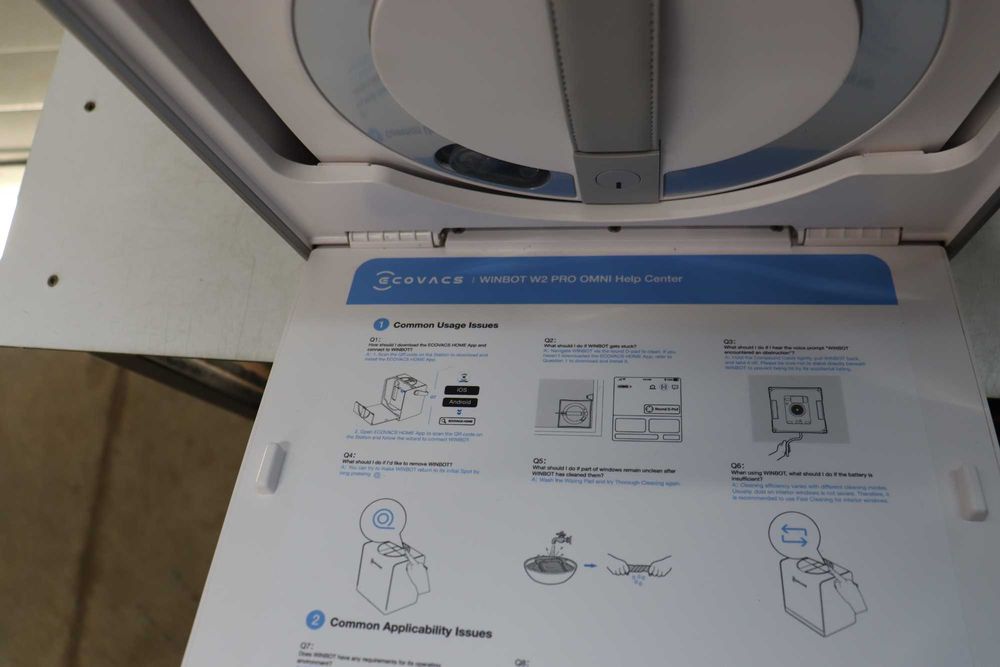 ECOVACS WINBOT W2 PRO Omni робот за почистване на прозорци с 6в1 многофункционална станция, 3-дюзи, 12-степенна защита, планиране на пътя Win-SLAM 4.0