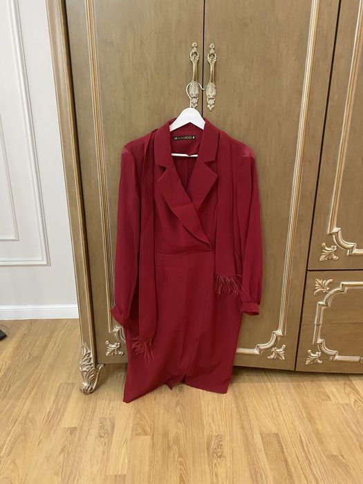 Все платья по 3000 тг