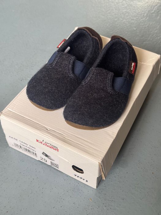 Детски боти Keen, обувки Camper, вълнени пантофи Living Kitzbühel