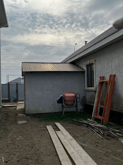 Веранда бұзып алып кететін, материал тегін