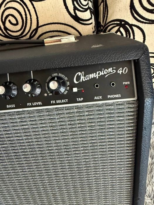 Усилвател fender champion 40