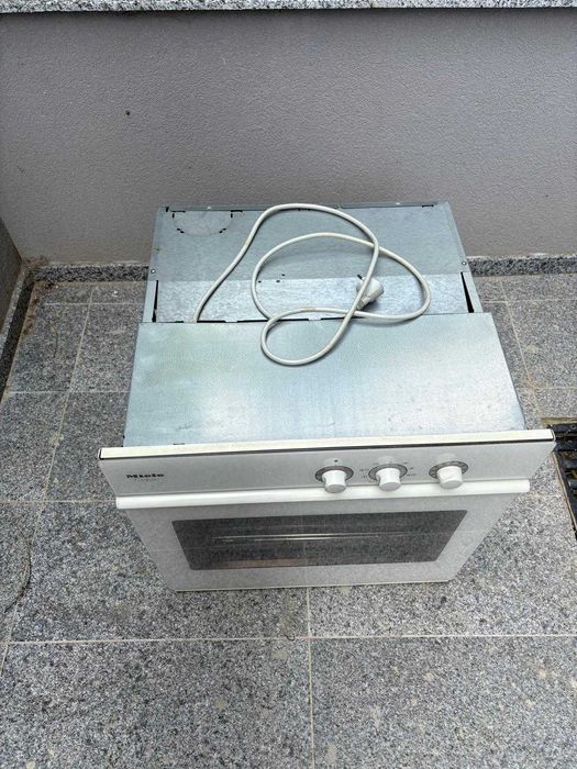 Комплект уреди Миеле за вграждане!