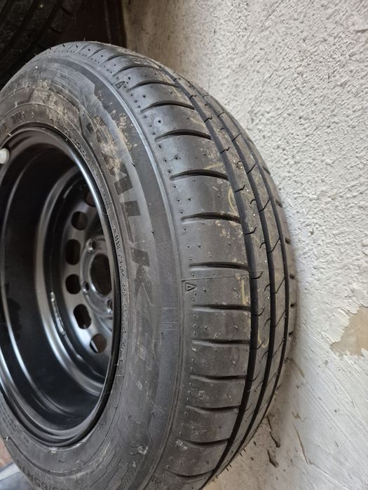 Vând 2 seturi de jenti