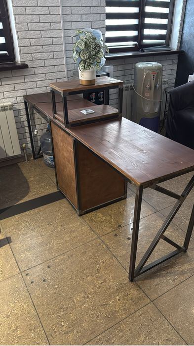 маникюрный стол лофт