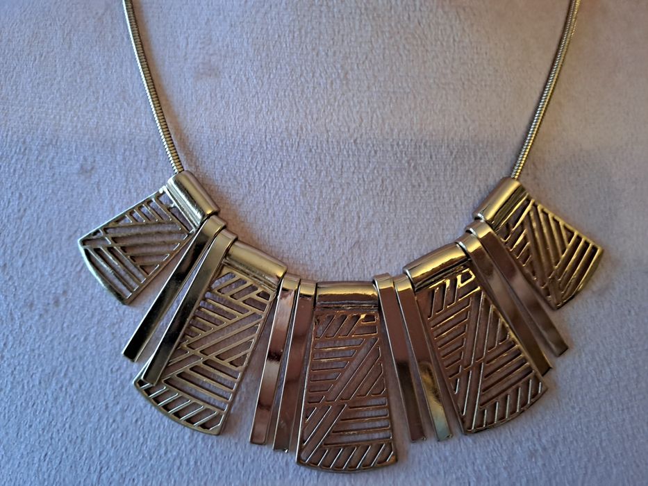 Колиета внос Англия