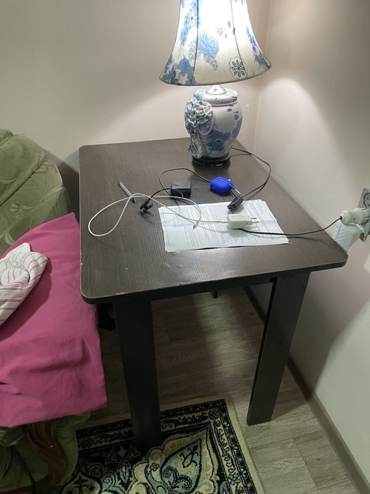 Диван кровать, стол, комод,