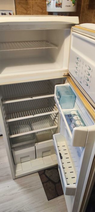 Хладилник Ariston