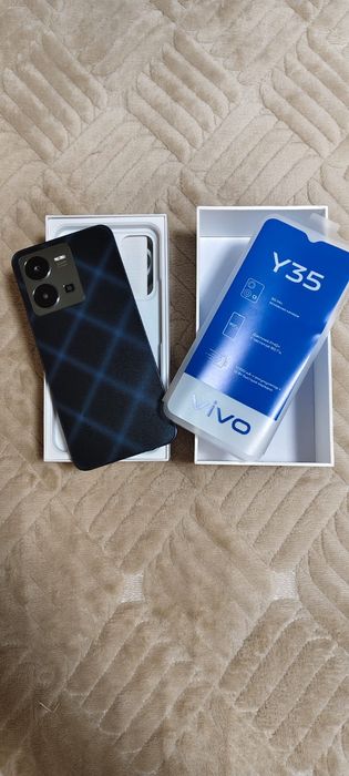 Телефон VIVO Y35