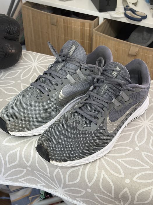 Adidasi Nike running