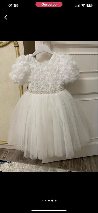 Белое нарядное платье