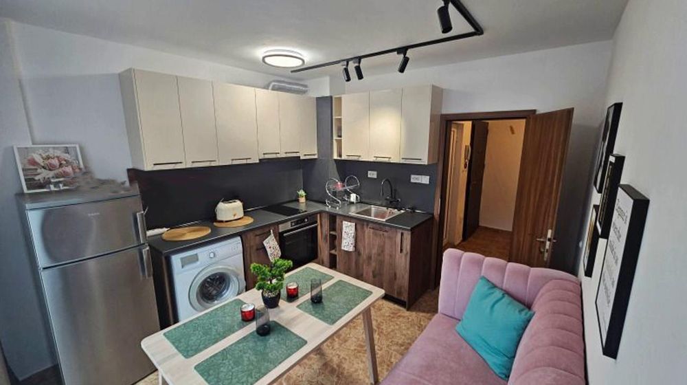 Дава се под наем Двустаен апартамент в София, Банишора - 45 кв.м за 509.49 € - Снимка #2