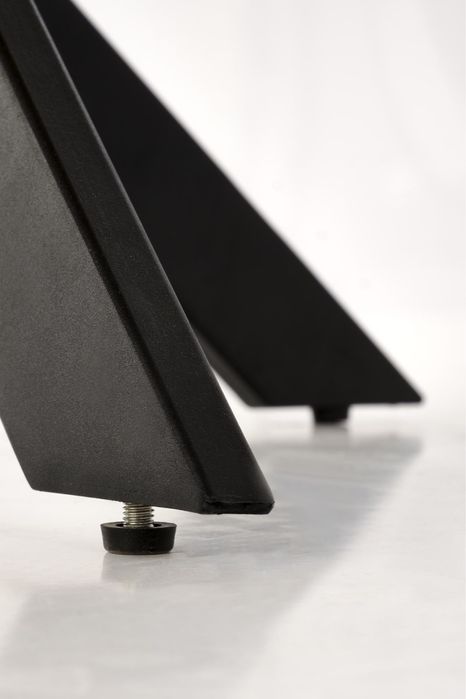 Трапезна маса Edgar Златен Дъб