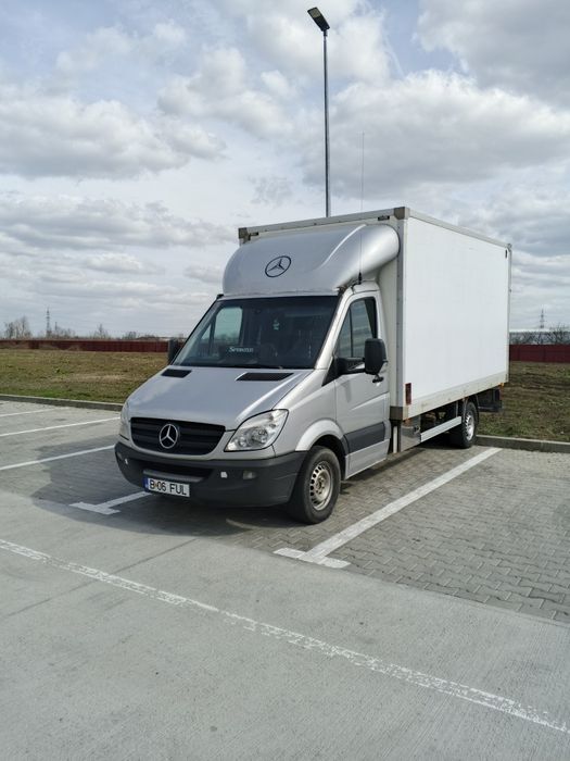 Vând Mercedes sprinter