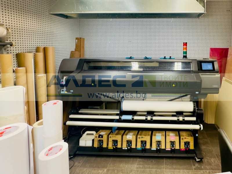 Отдава се магазин на бул. България!