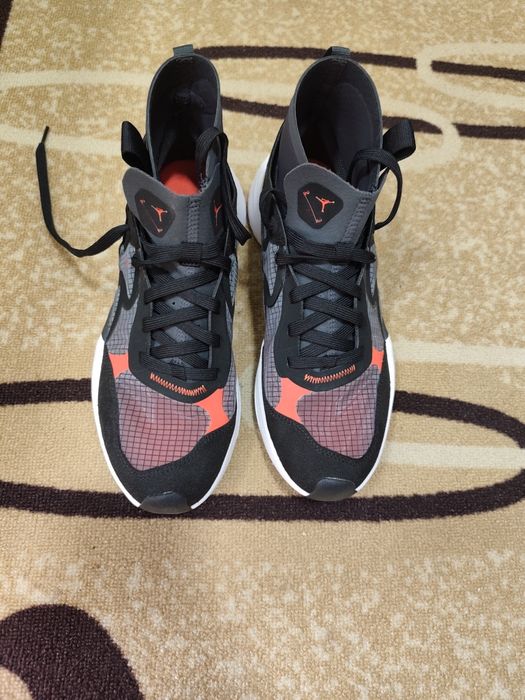 Маратонки DJORDAN