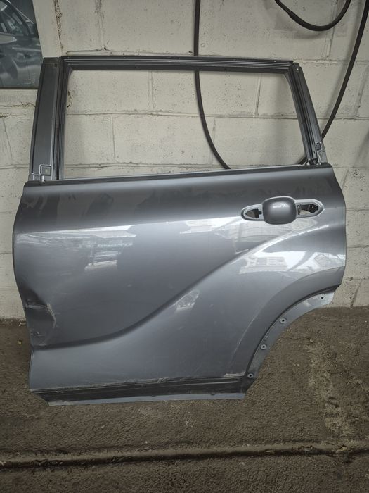 Дверь от хайландера 22г